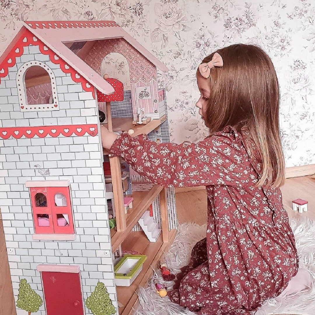 SwingsetPlus Chelsea Doll Cottage